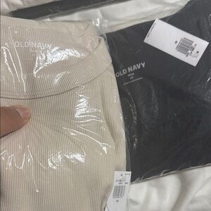 ON Snug Fit Tshirt Bundle - NWT